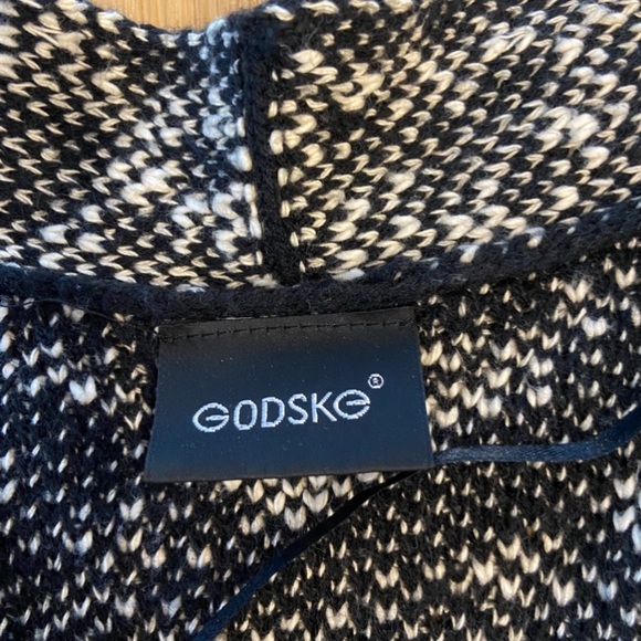 Godske Shawl Cardigan - Picture 3 of 6